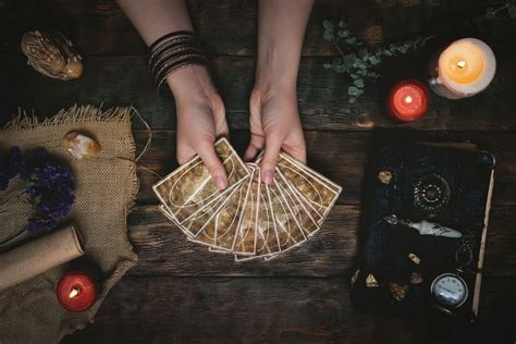  The Fortune Teller: Um Conto Popular Tailandês Sobre Destino e Livre Arbítrio?